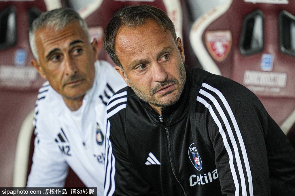 佩莱格里尼, 次席, 尽管年薪不